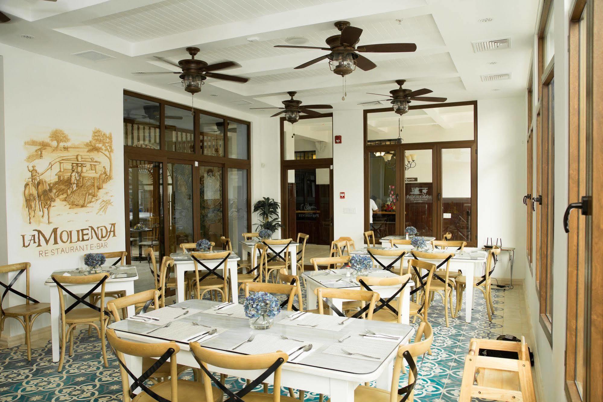 Hotel Presidente ลาส ทาบลาส ภายนอก รูปภาพ